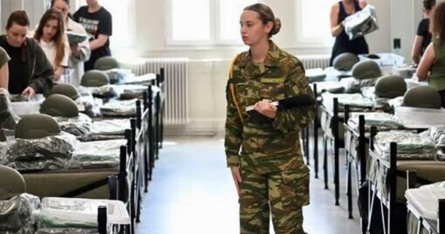 Ιστορική μέρα για τις γυναίκες στις Ένοπλες Δυνάμεις: Για πρώτη φορά μπαίνουν ως εθελόντριες στον Στρατό