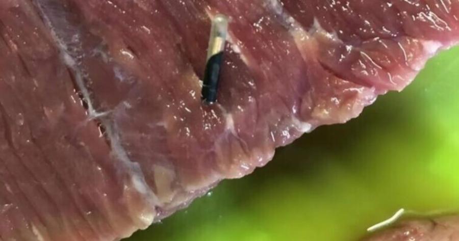 Αγόρασα κρέας από το κατάστημα και μέσα υπήρχε κάτι παράξενο: έπαθα σοκ όταν κατάλαβα τι ήταν και πώς βρέθηκε στο κρέας μου