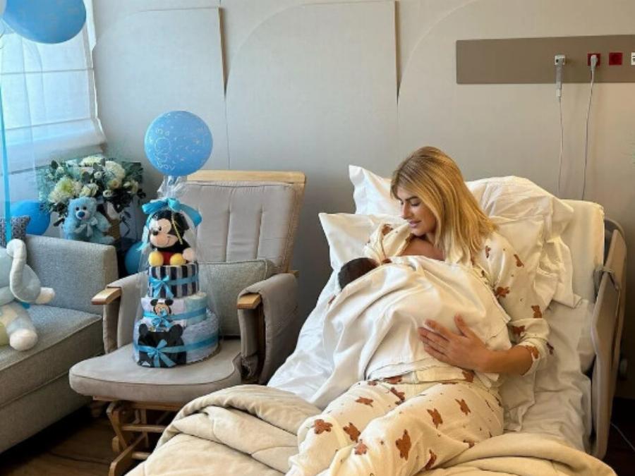 Γέννησε η Ευρυδίκη Παπαδοπούλου – Οι πρώτες φωτογραφίες μέσα από το μαιευτήριο