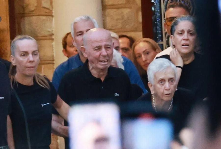 Κηδεία Μαζωνάκη: H εντολή του πατέρα του – «Αυτό είναι το αντικείμενο που θα βάλετε μέσα στο φέρετρο του γιου μου»