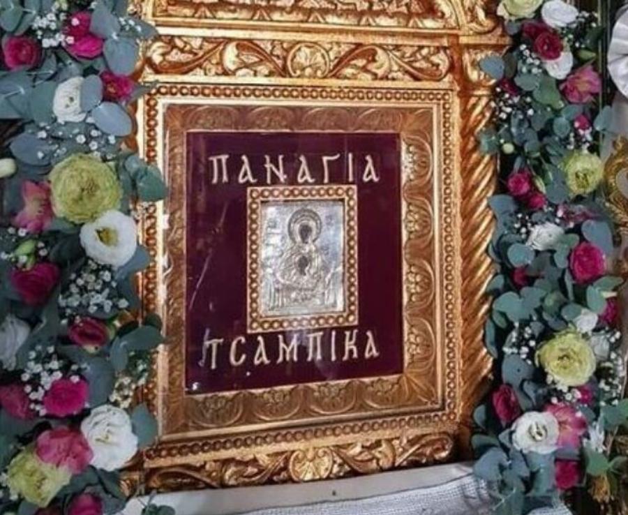 Σoκ. Πήγαν να μετακινήσουν τη Θαυματουργή εικόνα της Παναγιάς όμως τους περίμενε μια δυσάρεστη έκπληξη