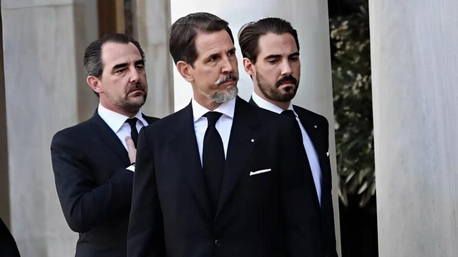 Έρχεται η απόλuτn «BoμBα» – Μπαίνουν οι Ντεγκρές στην πολιτική;