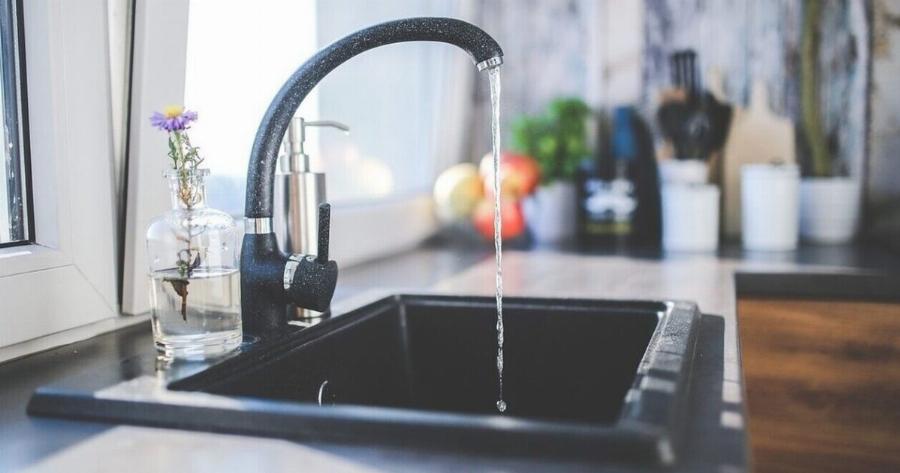 ΕΚΤΑΚΤΟ: Απαγορεύεται η χρήση πόσιμου νερού σε 10 περιοχές μετά τις πλημμύρες