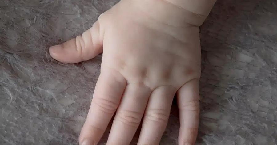 ΘΡΙΛΕΡ ΣΤΟΝ ΑΛΙΜΟ – ΒΡΕΘΗΚΕ 3 ΜΗΝΩΝ ΒΡΕΦΟΣ ΜΕΣΑ ΣΕ ΜΑΥΡΗ ΣΑΚΟΥΛΑ