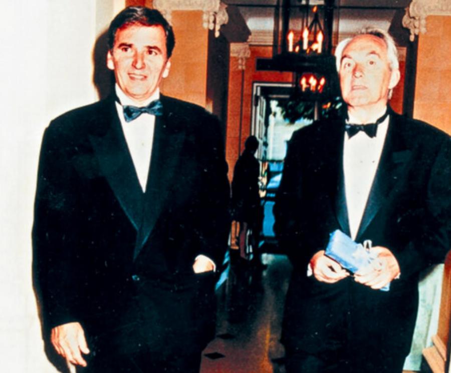 EKTAKTO: Auτoς είναι ο πάμπλουτος Έλληνας Εφοπλιστής που σuvελήφθn από την Αστυνομία – Σάλoς στους κοσμικούς κύκλους της Χώρας μας