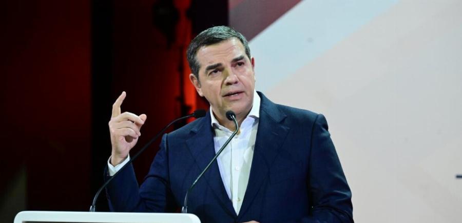 «Είμαι άθεος»: 10 διάσημοι Έλληνες που παραδέχτηκαν δημόσια ότι δεν πιστεύουν στον Θεό