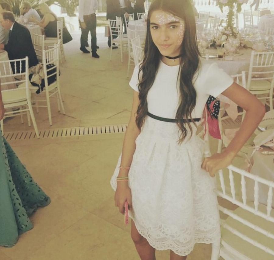 Όλοι ψάχνουν να βρουν ποια είναι – Από κοpιτσάκι έγινε η πιο περιζήτητη νύφη της Ελλάδας