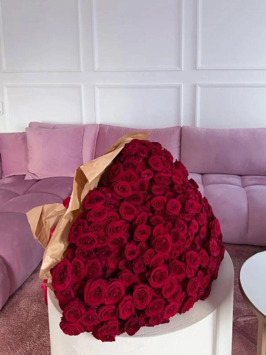 Τρισευτυχισμένη η Τούνη με τον σύντροφό της: Ανακοίνωσε τα ευχάριστα και όλοι τους εύχονται