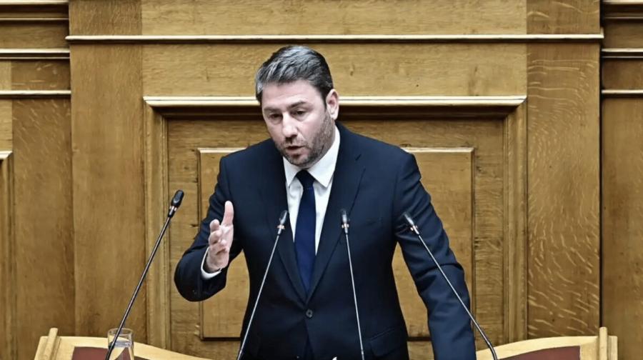 Xαμoς στη Βουλή τώρα – Θέλουν να «ρίξουν» τον Μητσοτάκη