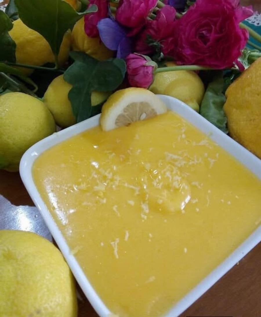 Αυτή η κρέμα λεμονιού τρώγεται και με το κουτάλι