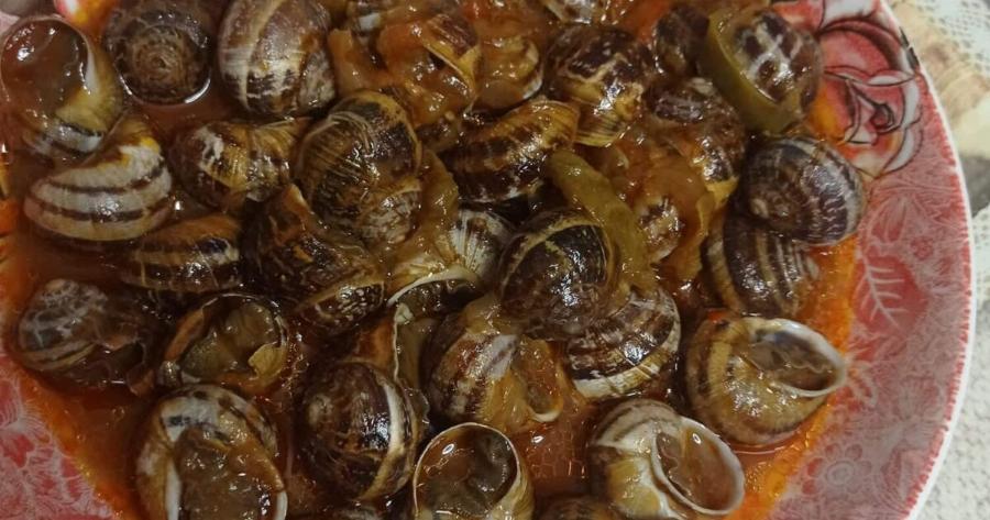 Σε όσους αρέσουν είναι ο καλύτερος μεζές – σαλιγκάρια γιαχνί