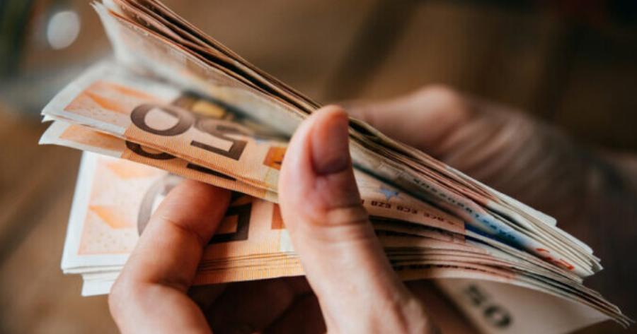 Κάνε κάθε μέρα αυτό το κόλπο και μέχρι τα Χριστούγεννα θα μαζέψεις πάνω από 730 ευρώ, χωρίς να το καταλάβεις