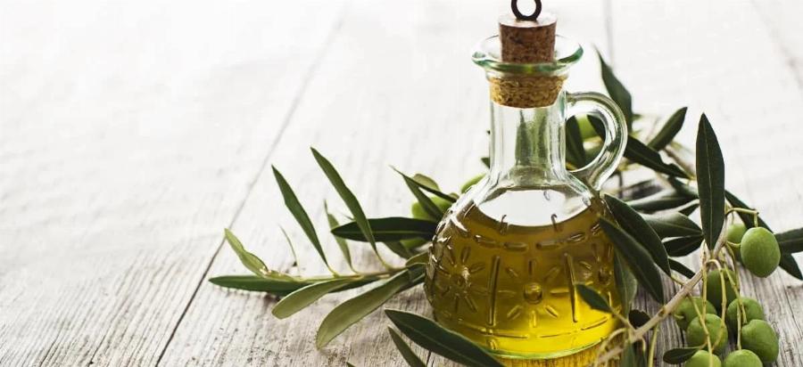 Γεμίζουν ντουλάπια με τενεκές λάδι οι Έλληνες: Κατέρρευσαν ξαφνικά οι τιμές στο ελαιόλαδο – Τόσο πωλεiται πλέον το λίτρο