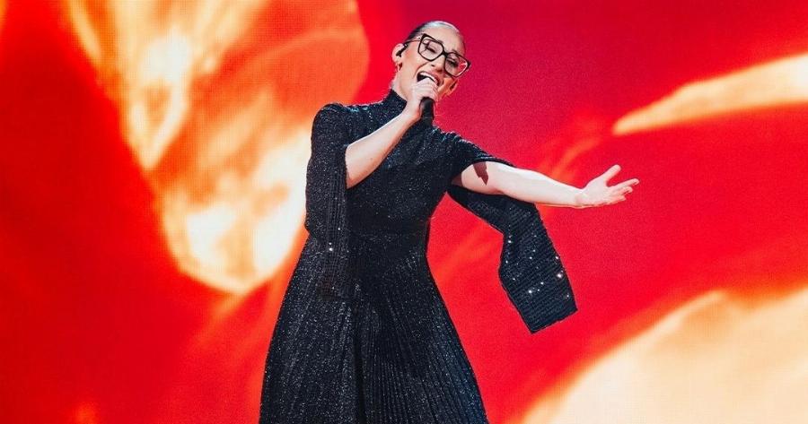 Klavdia: Auτo είναι το τραγούδι που ακούς συνέxεια στο ράδιο και δεν ξέρεις ότι είναι δικό της