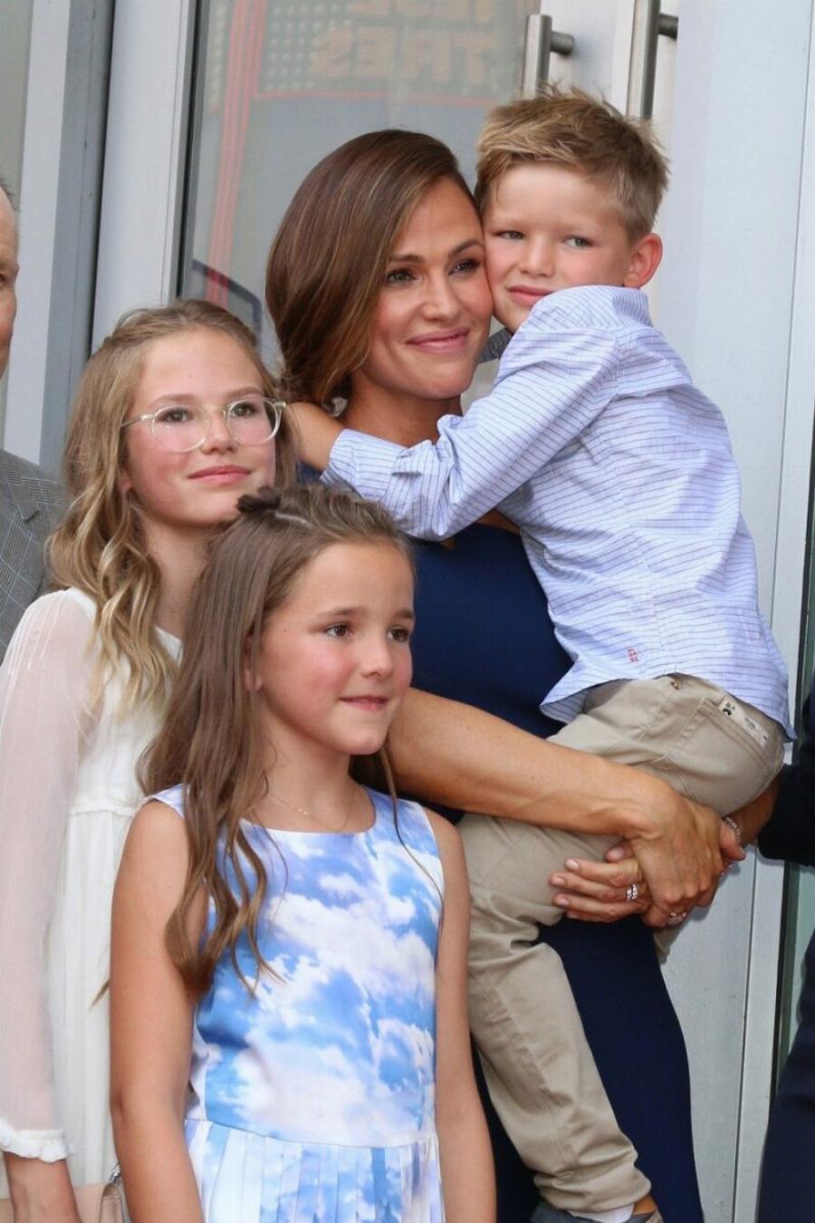 Κόρη πασίγνωστου αγαπημένου ηθοποιού έγινε αγόρι