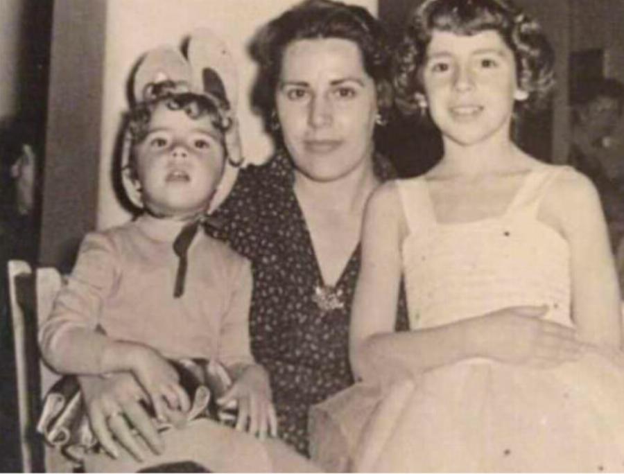 Πέθανε η Άννα Φωτοπούλου