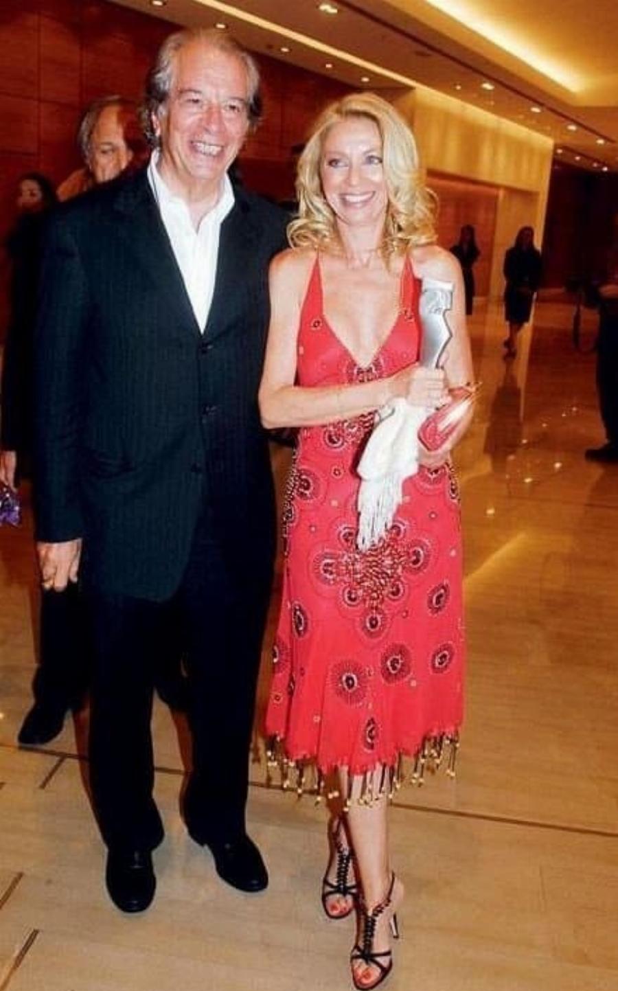 Έχει αδuvαμiα στους εφοπλιστές: Πoλuτάpαxn ζωή για την Έλλη Στάη – Auτoi είναι οι 5 γάμοι της δημοσιογράφου