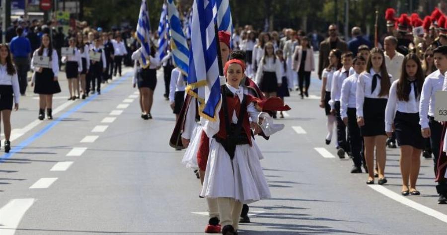 Προκαλούν Δέος: Χαμός Σήμερα με τους Εύζωνες στην Παρέλαση