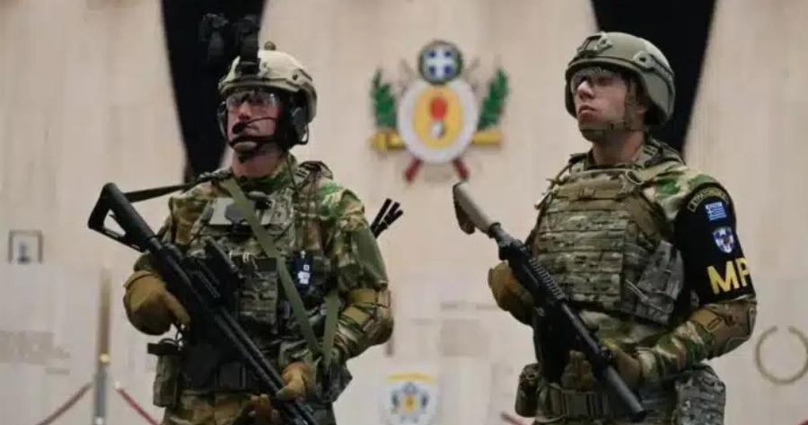 Auτή θα είναι η νέα στολή του Στρατού – Αλλάζουν ακόμα και τα άρβυλα