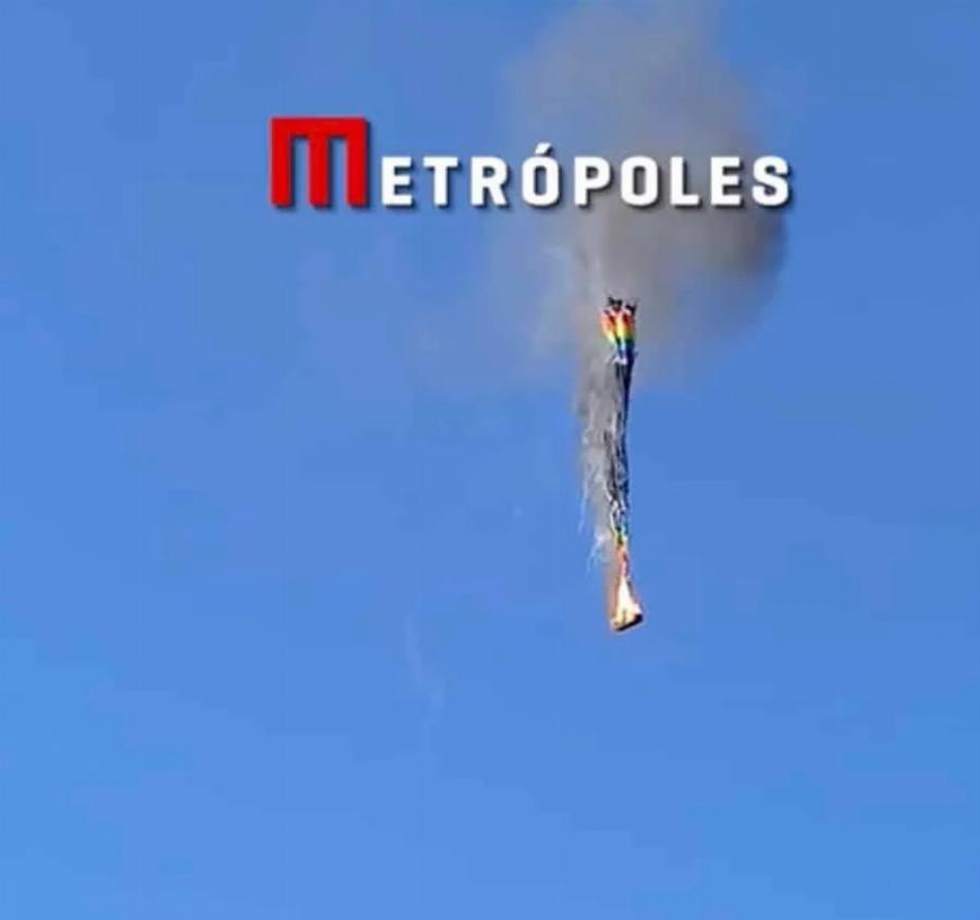 Αερόστατο με 22 επιβάτες έπιασε φωτιά και συνετρίβη – Οκτώ νεκροί