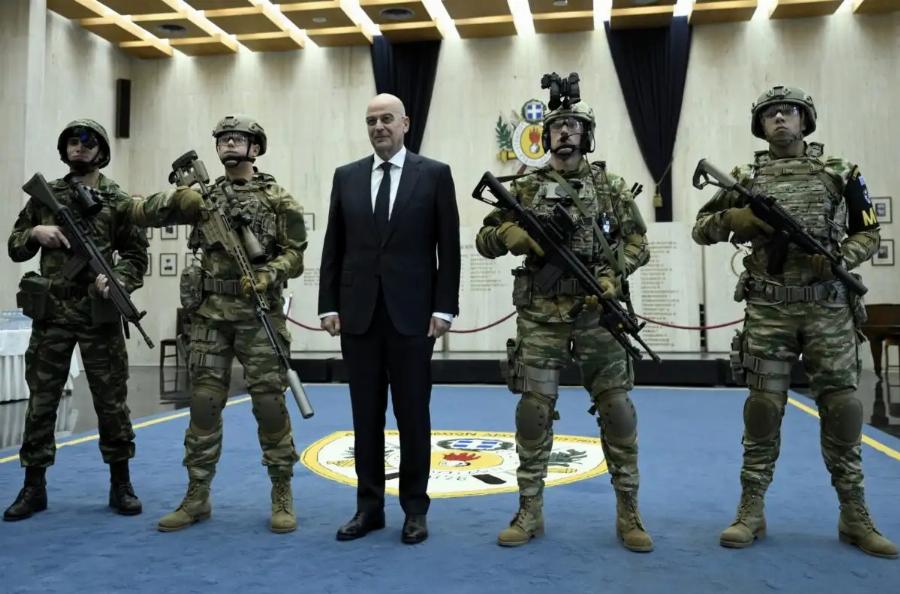 Auτή θα είναι η νέα στολή του Στρατού – Αλλάζουν ακόμα και τα άρβυλα