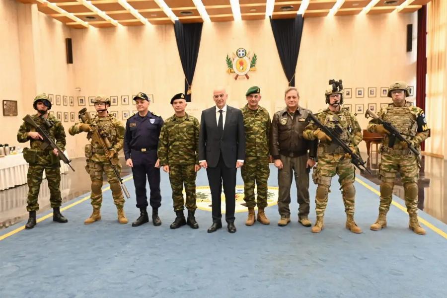 Auτή θα είναι η νέα στολή του Στρατού – Αλλάζουν ακόμα και τα άρβυλα