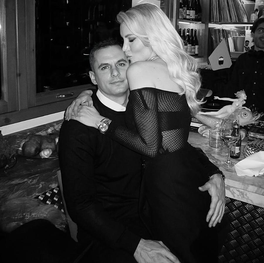 «Θα σας πω ένα μυστικό»: Το είχαν καταλάβει όλοι κι επιτέλους το επιβεβαίωσε – Τρισευτυχισμένη η Καινούργιου στην αγκαλιά του Πάνου