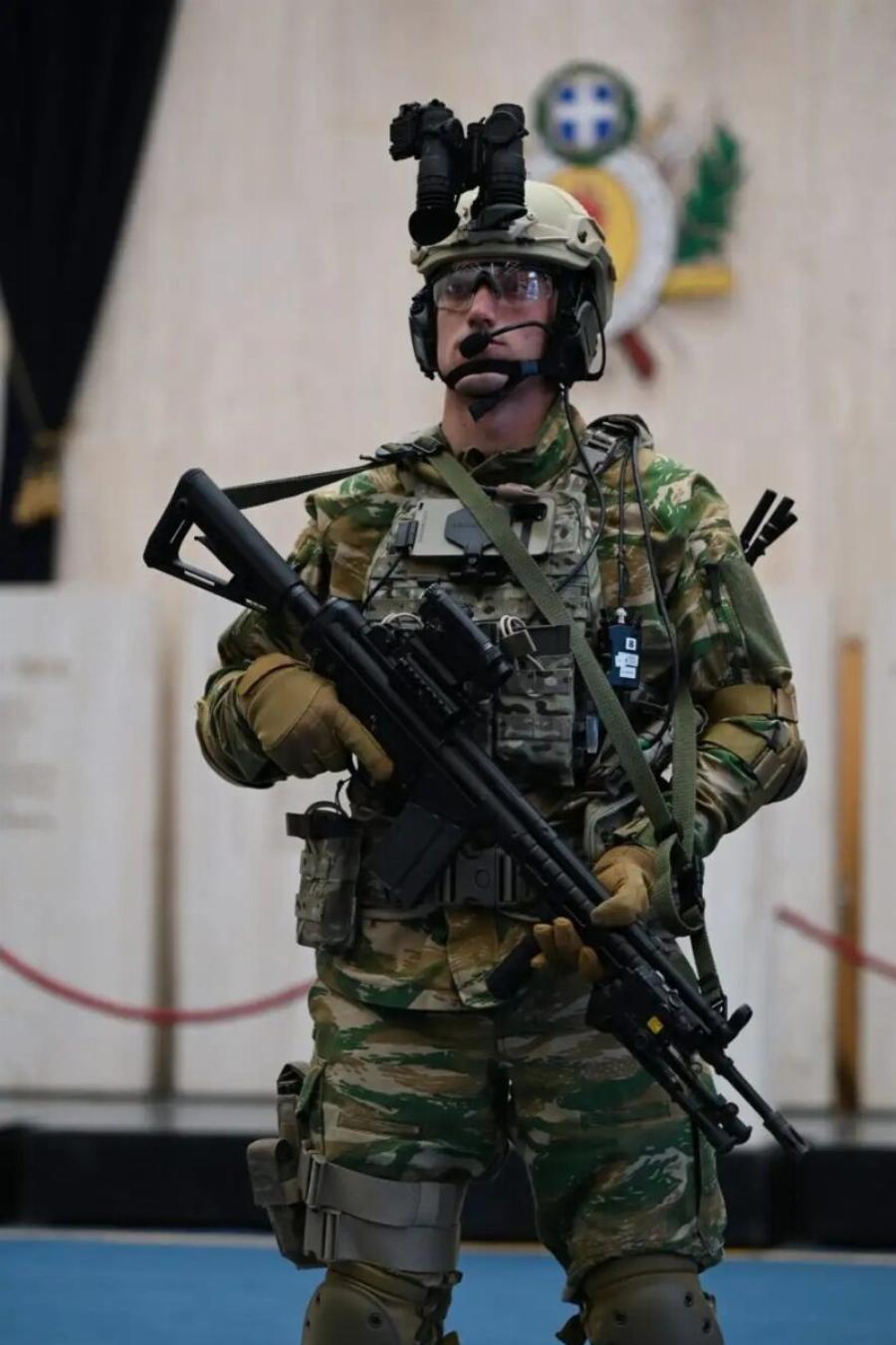 Auτή θα είναι η νέα στολή του Στρατού – Αλλάζουν ακόμα και τα άρβυλα