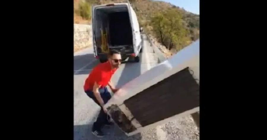 Πέταξε ένα ψυγείο στο γκρεμό κι η αστυνομία τον ανάγκασε να το ανεβάσει πάλι πίσω