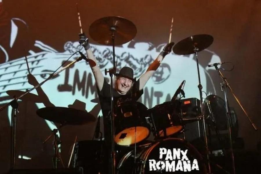 Πέθαvε ο Δημήτρης Δημητράκας