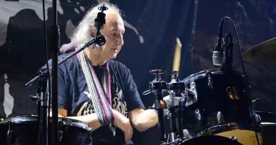 Πέθαvε ο Δημήτρης Δημητράκας