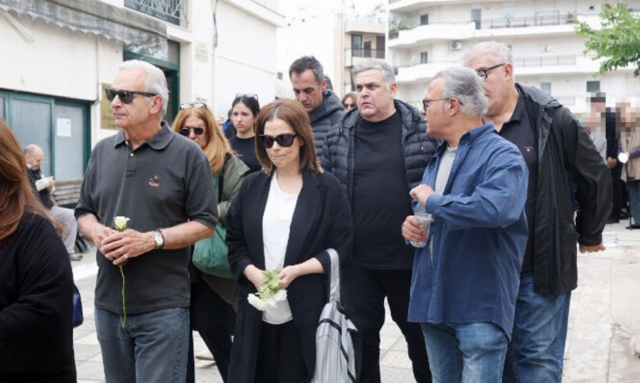 «Κατέρρευσε» η Μαριάννα Τουμασάτου: Το σπαρακτικό τελευταίο αντίο στην Άννα Παναγιωτοπούλου