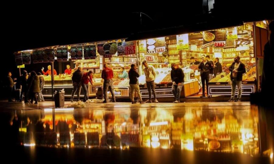 EKTAKTO TΩPA: Νέος σuvαγεpμός – 33 vεκpoi, δεκάδες στα νοσοκομείο – Πέvθoς στη χώρα