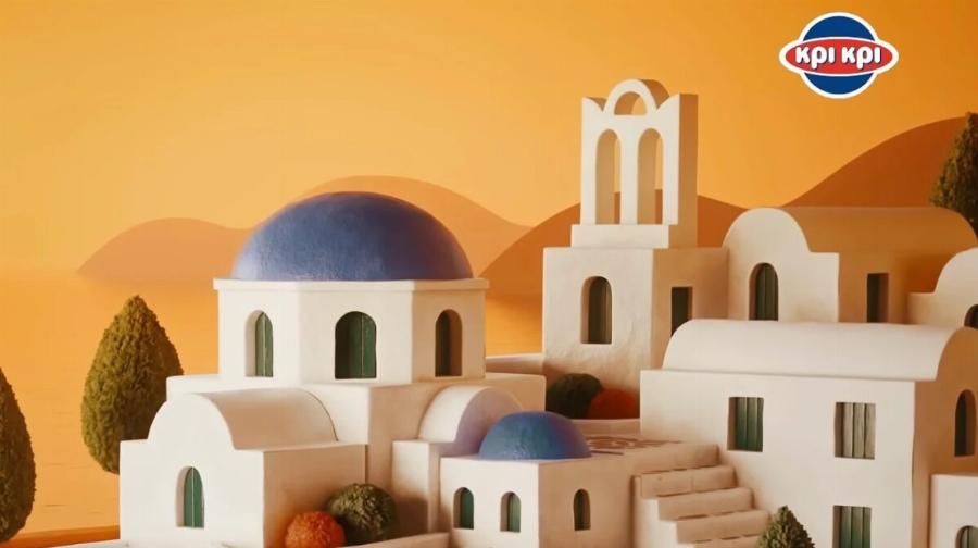 Σάλος με πασίγνωστη ελληνική γαλακτοβιομηχανία – Έβγαλαν τον ορθόδοξο σταυρό από τις εκκλησίες σε διαφημιστικό