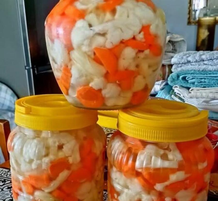 «Έτσι κάνουν οι παλιές νοικοκυρές το τουρσί και πετυχαίνει πάντα