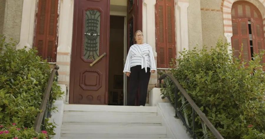 Κάθε 28η Οκτωβρίου η εγγονή του Ιωάννη Μεταξά ανοίγει το σπίτι του ιστορικού “ΟΧΙ” και ξεναγεί τους επισκέπτες