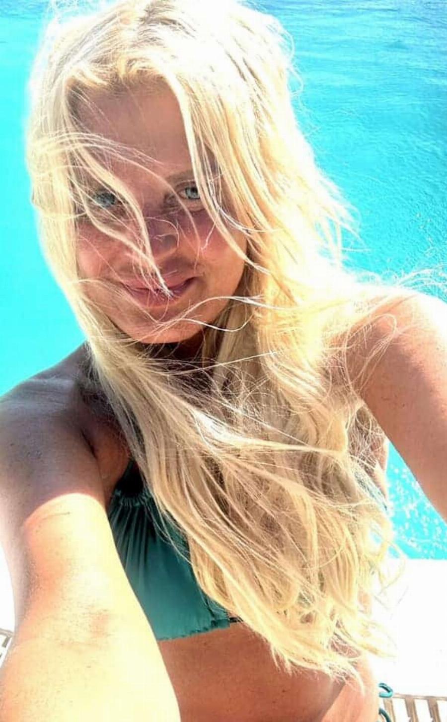 Σάλος με αυτήν τη φωτογραφία πασίγνωστης Ελληνίδας που δεν αναγνωρίζεται