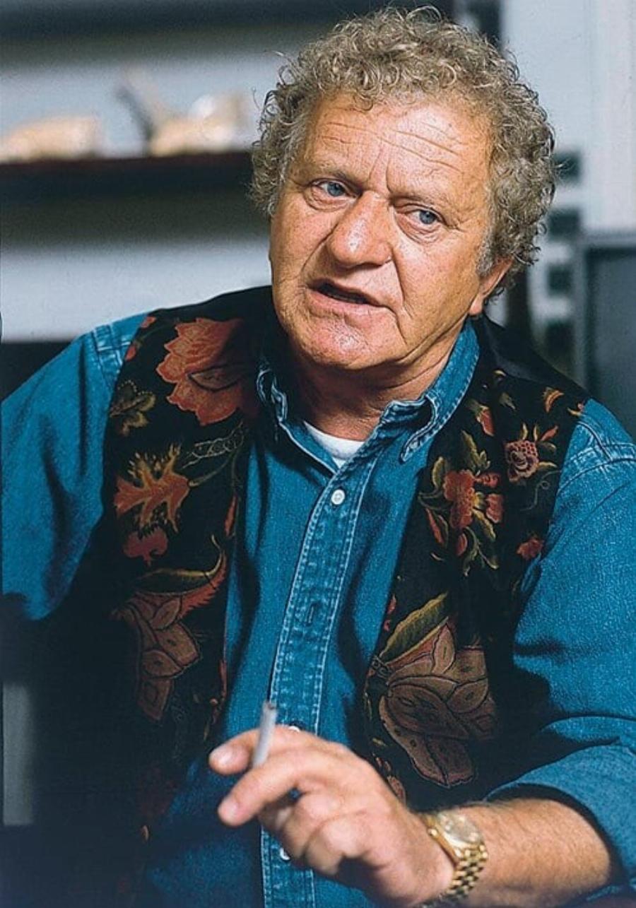 Έφυγε αγκαλιά με το αγαπημένο του αυτοκίνητο: Ο Έλληνας ηθοποιός που αρραβωνιάστηκε 17 φορές έσβησε ολομόναχος