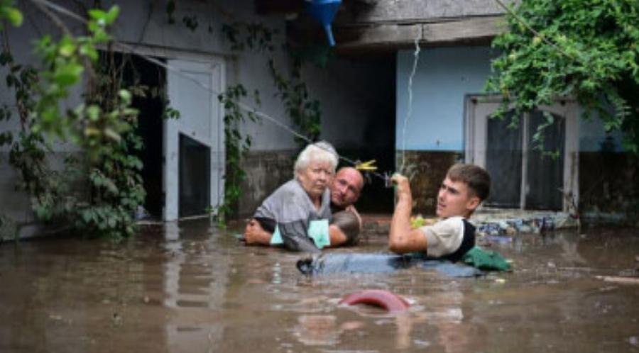 EKTAKTO: Πνίγει κόσμο η κακοκαιρία «Μπόρις» – Τουλάχιστον 9 νεκροί, απόκοσμες εικόνες και σκηνές αποκάλυψης