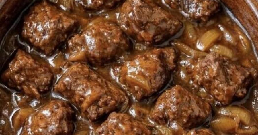 Η θεία μου το φτιάχνει από το 1962 και το κρέας διαλύεται με πιρούνι.