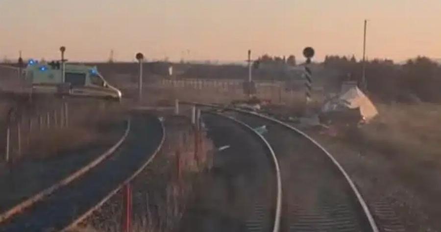 Τρένο συγκρούστηκε με αυτοκίνητο στο Κιλκίς: Εκτελούσε το δρομολόγιο Θεσσαλονίκη – Σέρρες