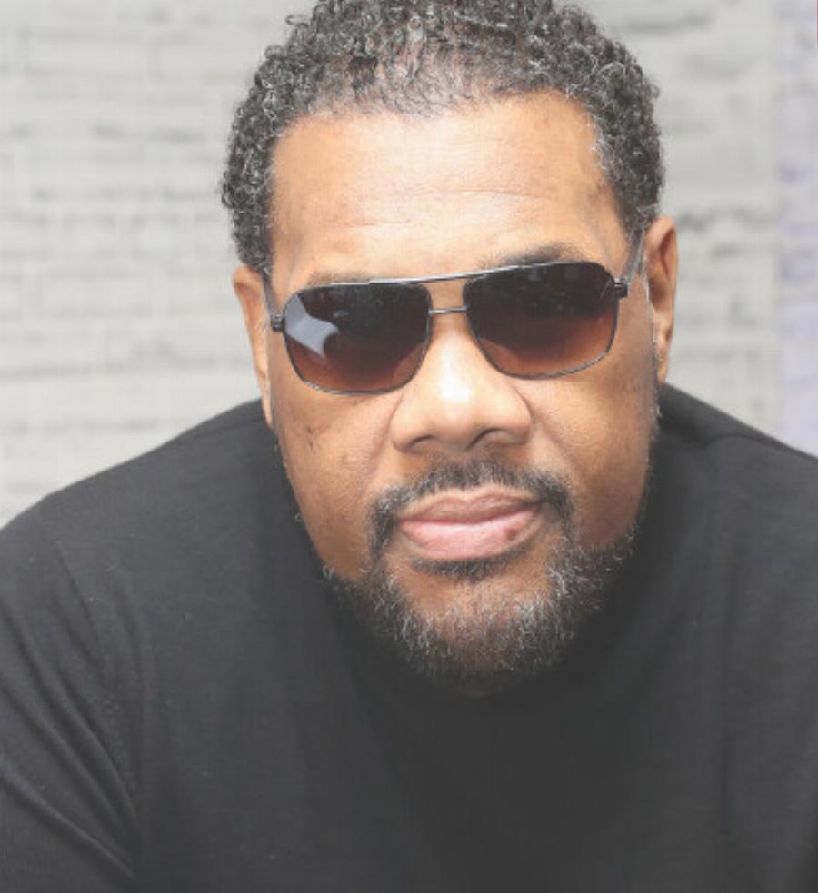 Πέθανε πασίγνωστος ράπερ κατάρρευσε πάνω στη σκηνή