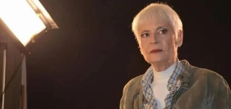 Αγνώριστη σήμερα στα 77 η πασίγνωστη τραγουδίστρια του ελληνικού πενταγράμμου