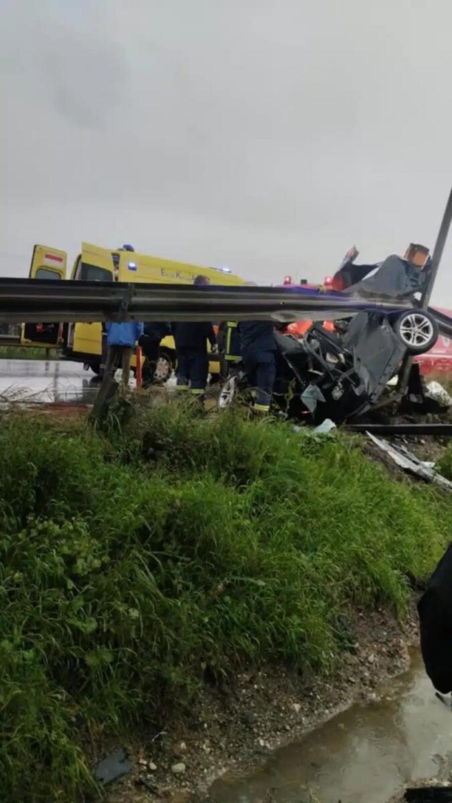 Δύσκολες ώρες τώρα: «Έναν σταυρό και μια προσευχή για το παιδάκι μου, ένα παιδί έχω…»