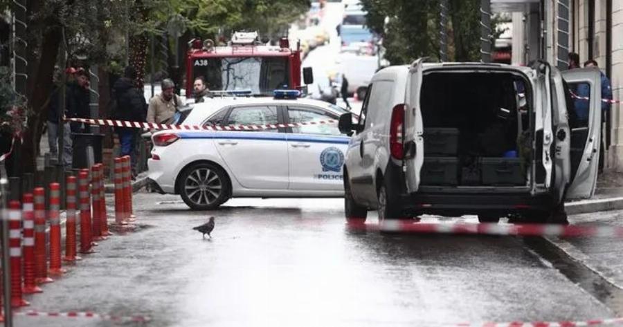 Μόλις ανακοίνωθnκε το όνομα του Έλληνα δημοσιογράφου που βρέθnκε η βóμβα σπίτι του