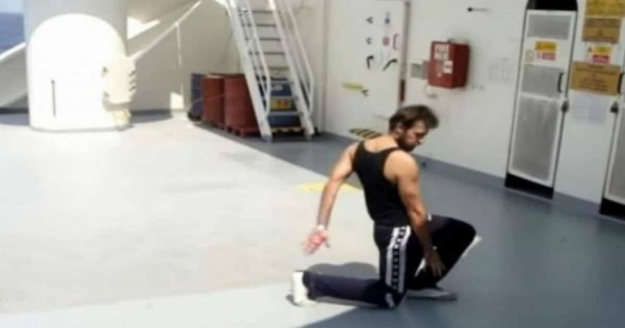 Έχει ξεπεράσει τις 820.000 προβολές: Ανατριχιαστικό ζεϊμπέκικο 45χρονου Έλληνα καταμεσής του Ατλαντικού (video)