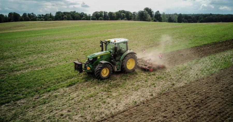 Είχε τον πιο τραγικό θάνατο μέσα στο χωράφι: Νεκρός γεωργός, την ώρα που όργωνε με το τρακτέρ του