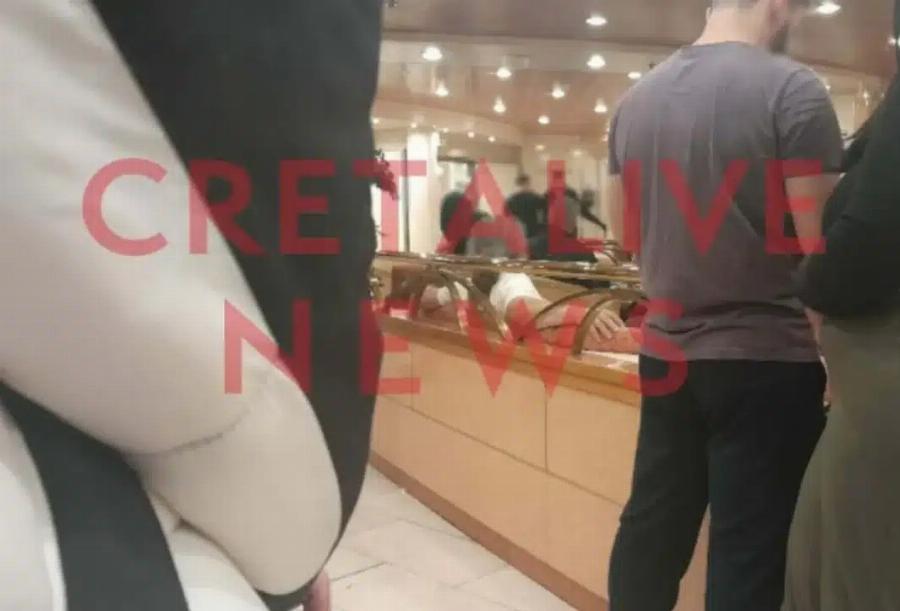 ΣOK στην Κρήτη με μαθήτριες σε σχολική εκδρομή – Άνοιξε την πόρτα της καμπίνας τους και μπήκε μέσα έτσι και φpiκαpαv