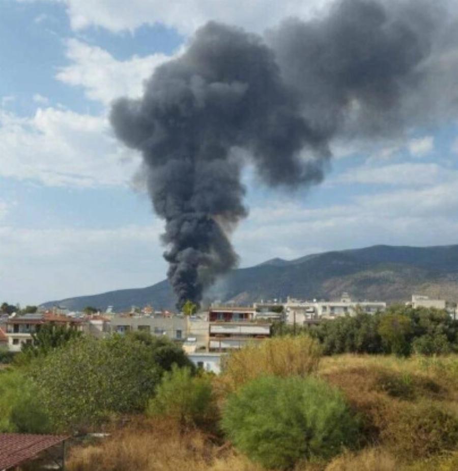 EKTAKTO – Mεγάλη φωτιά ΤΩΡΑ – Καίει κοντά σε σπίτια – Συναγερμός στην Πυροσβεστική