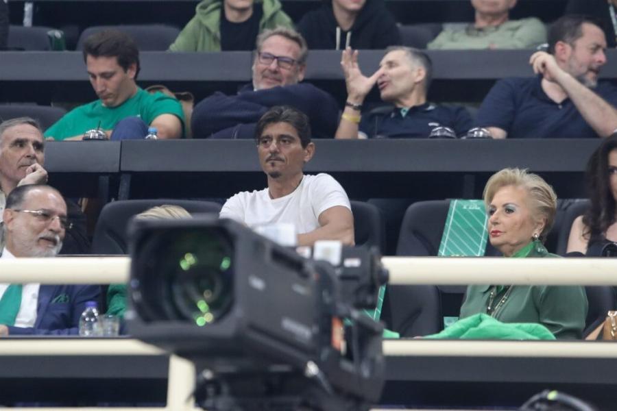 Δημήτρης Γιαννακόπουλος: Πασίγνωστη αστρολόγος η μητέρα του